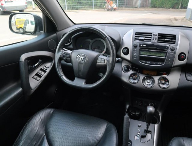 Toyota RAV 4  2.2 D-4D 