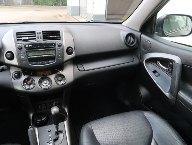 Toyota RAV 4  2.2 D-4D 