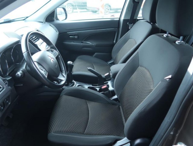 Mitsubishi ASX  1.6 MIVEC 