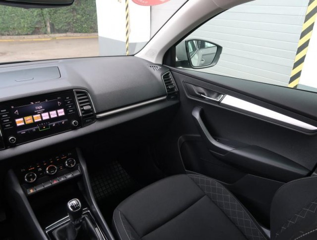 Škoda Karoq  1.0 TSI 