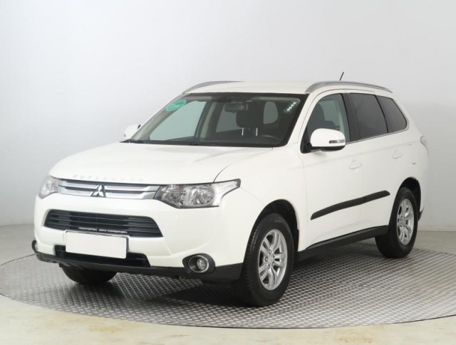 Mitsubishi Outlander  2.0 