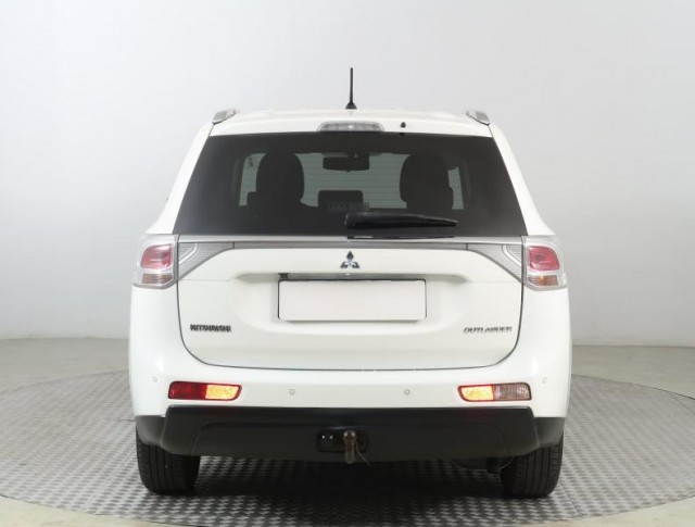 Mitsubishi Outlander  2.0 