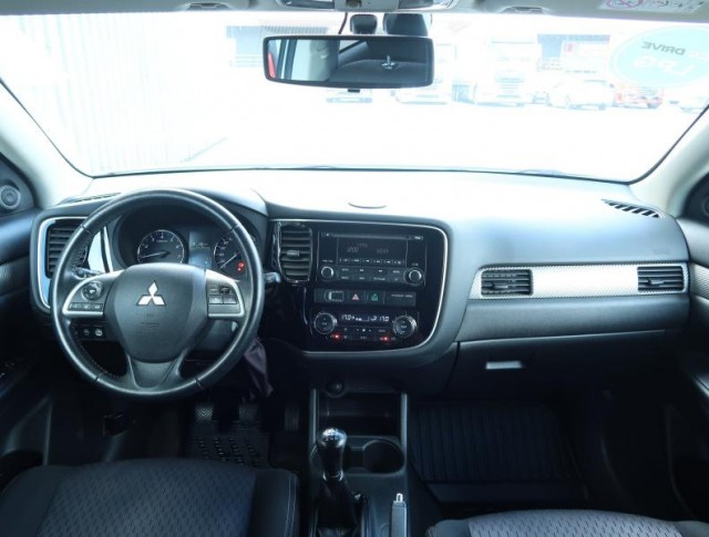 Mitsubishi Outlander  2.0 