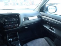 Mitsubishi Outlander  2.0 
