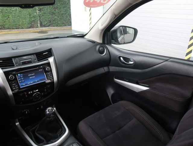Nissan Navara  2.3 dCi 