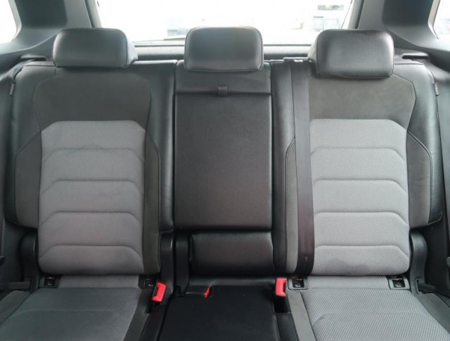 Volkswagen Tiguan  2.0 TDI R-Line