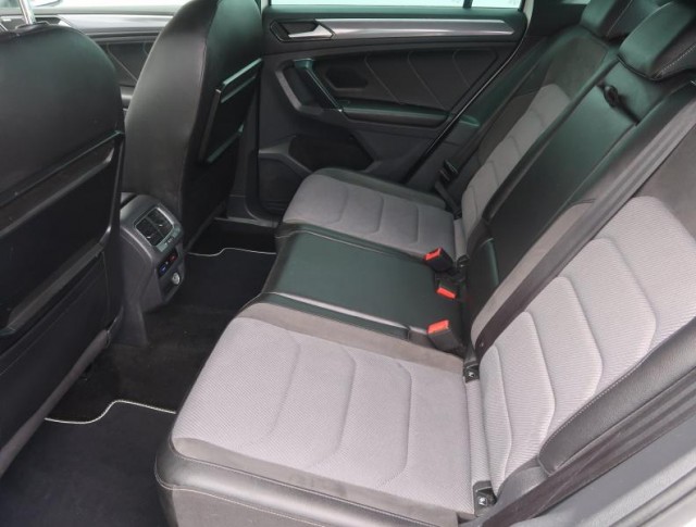 Volkswagen Tiguan  2.0 TDI R-Line