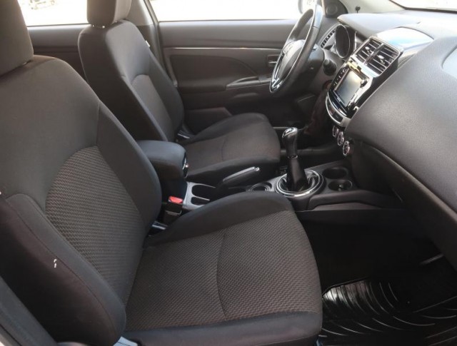 Mitsubishi ASX  1.6 MIVEC 