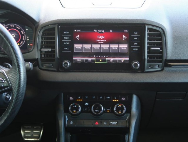 Škoda Karoq  1.5 TSI Sportline