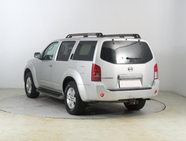 Nissan Pathfinder  2.5 dCi 
