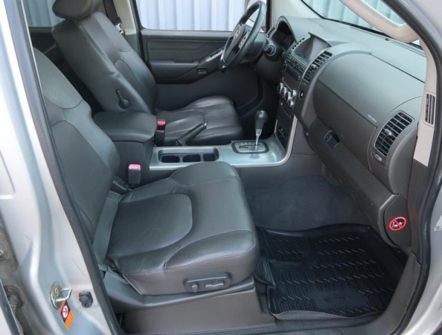 Nissan Pathfinder  2.5 dCi 