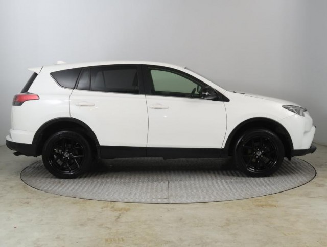 Toyota RAV 4  2.0 D-4D 