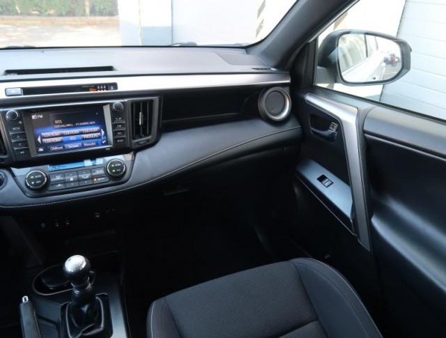 Toyota RAV 4  2.0 D-4D 