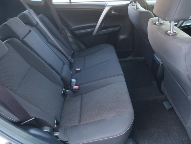 Toyota RAV 4  2.0 D-4D 