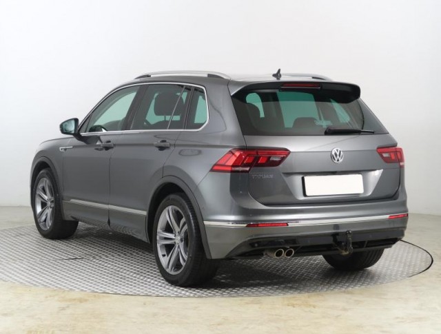 Volkswagen Tiguan  1.5 TSI R-Line