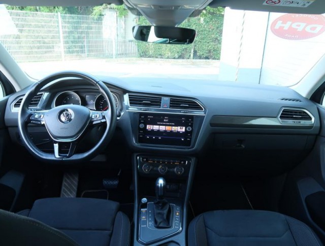 Volkswagen Tiguan  1.5 TSI R-Line