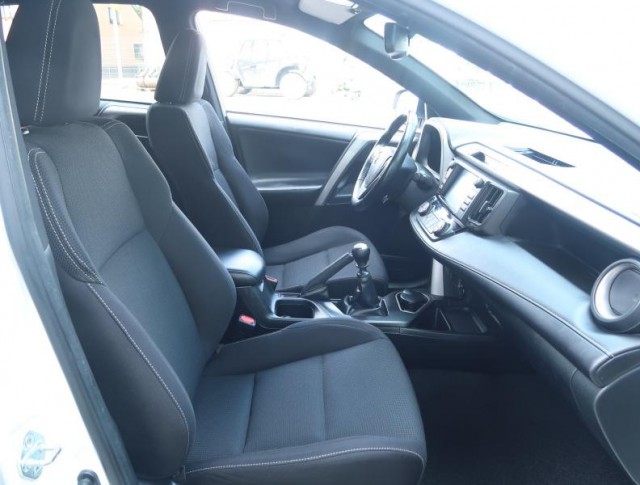 Toyota RAV 4  2.0 D-4D 