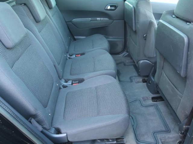 Peugeot 5008  1.6 HDi 