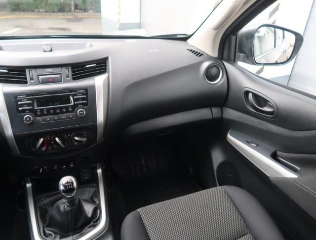 Nissan Navara  2.3 dCi 