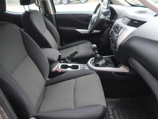 Nissan Navara  2.3 dCi 