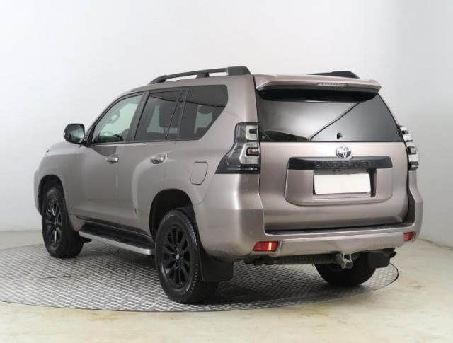 Toyota Land Cruiser  2.8 D-4D 