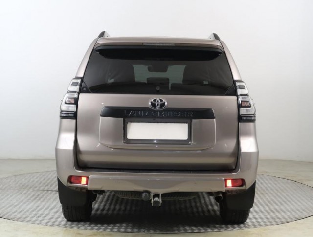 Toyota Land Cruiser  2.8 D-4D 
