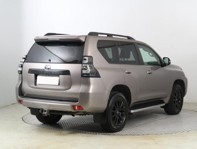 Toyota Land Cruiser  2.8 D-4D 