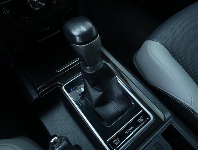 Toyota Land Cruiser  2.8 D-4D 
