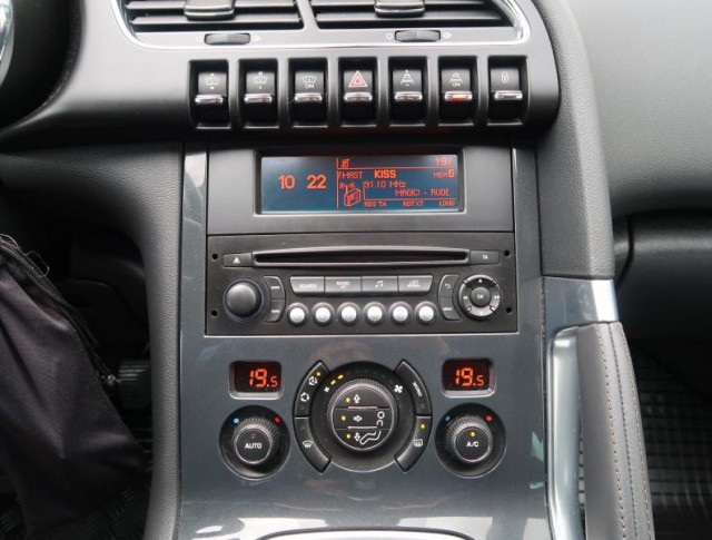 Peugeot 3008  1.6 THP 