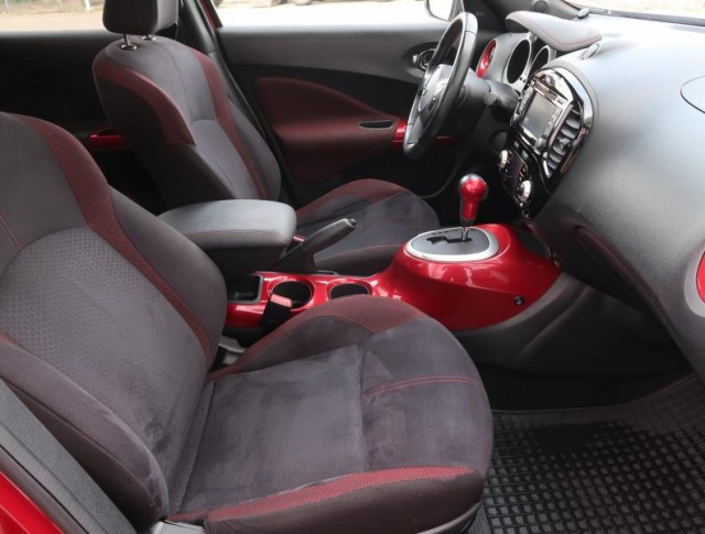 Nissan Juke  1.6 DIG-T 