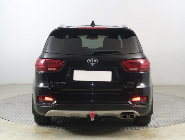 Kia Sorento  2.2 CRDi 