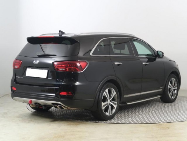 Kia Sorento  2.2 CRDi 