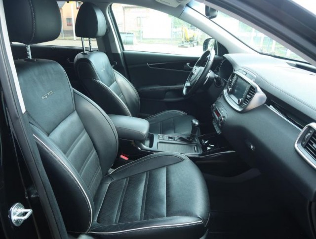 Kia Sorento  2.2 CRDi 