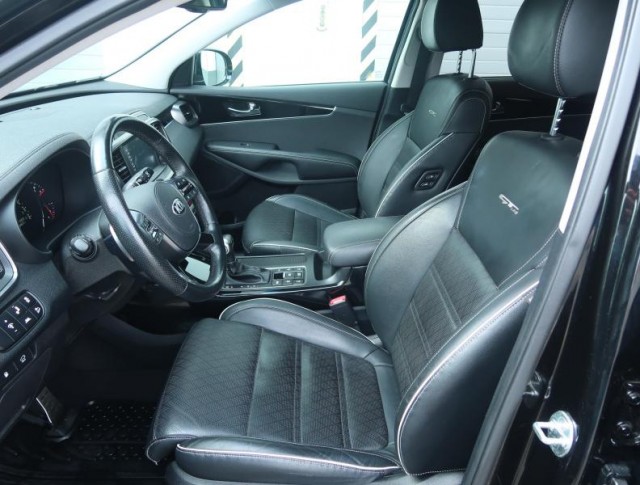 Kia Sorento  2.2 CRDi 