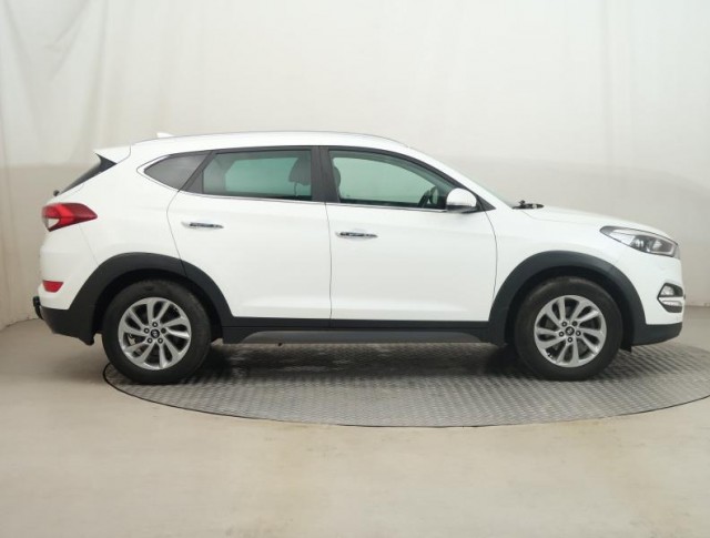 Hyundai Tucson  2.0 CRDi 