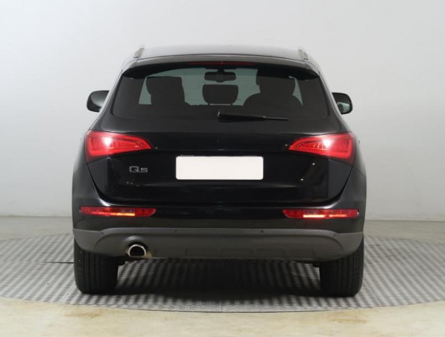 Audi Q5  2.0 TDI 