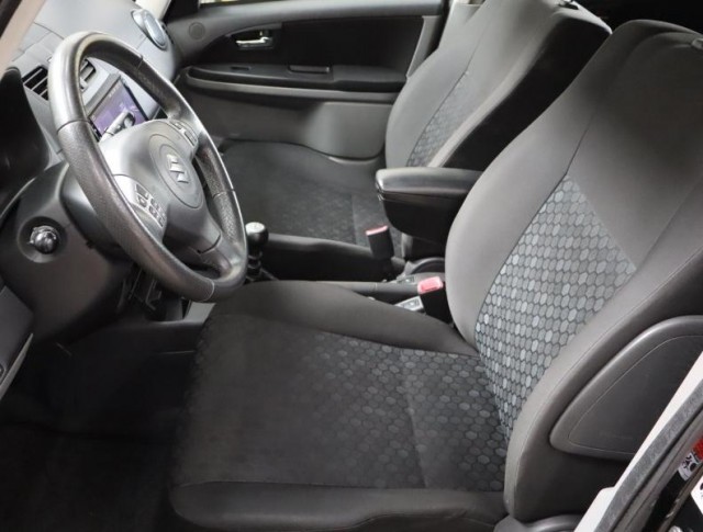 Suzuki SX4  2.0 DDiS GL