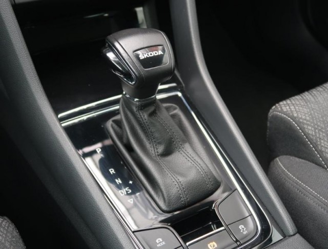 Škoda Karoq  1.5 TSI Style Plus