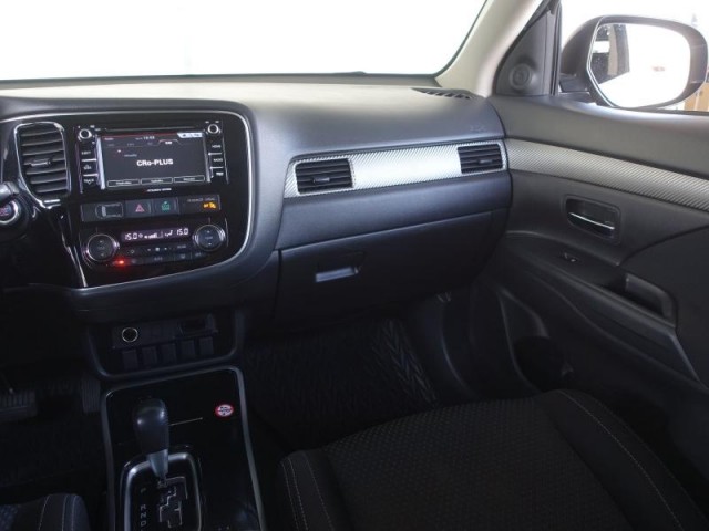 Mitsubishi Outlander  2.2 DI-D 