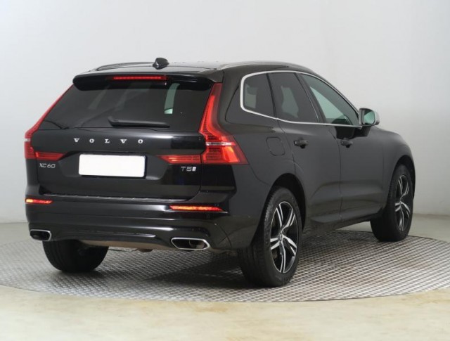 Volvo XC60  T5 AWD R-Design