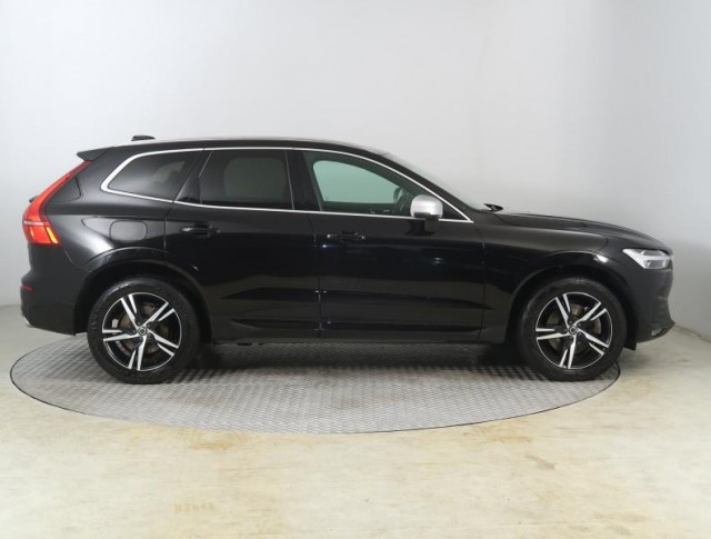Volvo XC60  T5 AWD R-Design