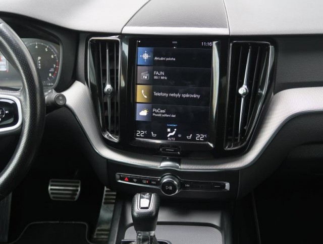 Volvo XC60  T5 AWD R-Design