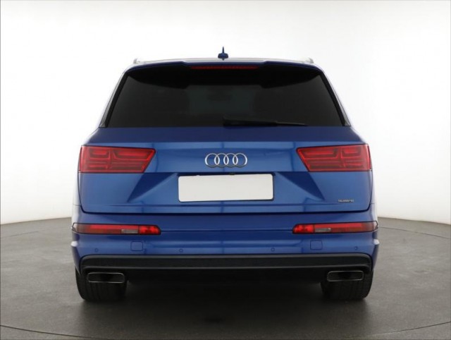 Audi Q7  3.0 TDI S-Line