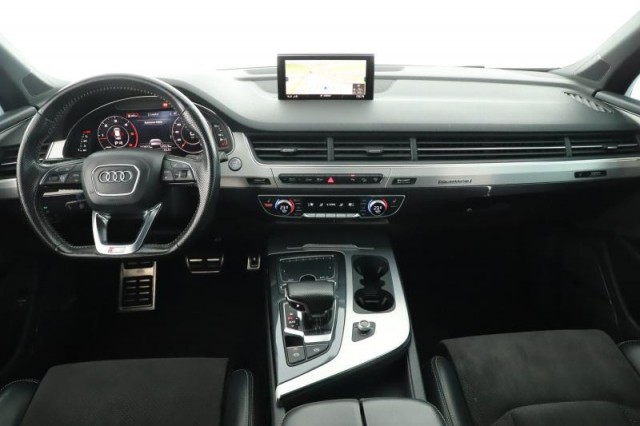 Audi Q7  3.0 TDI S-Line