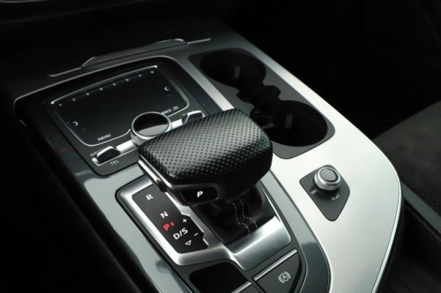 Audi Q7  3.0 TDI S-Line