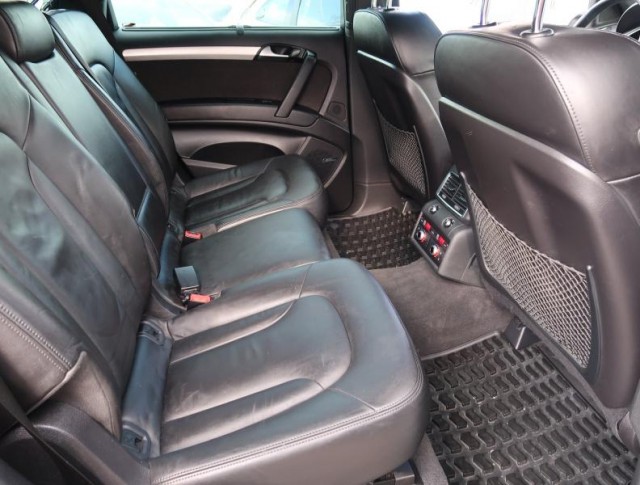Audi Q7  3.0 TDI 