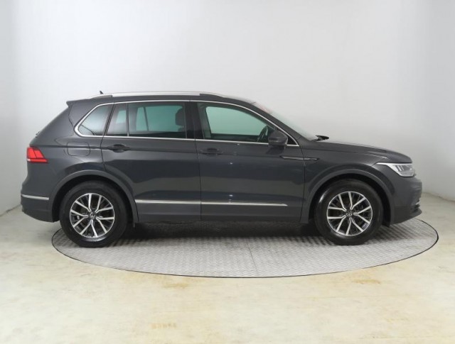 Volkswagen Tiguan  1.5 TSI Life