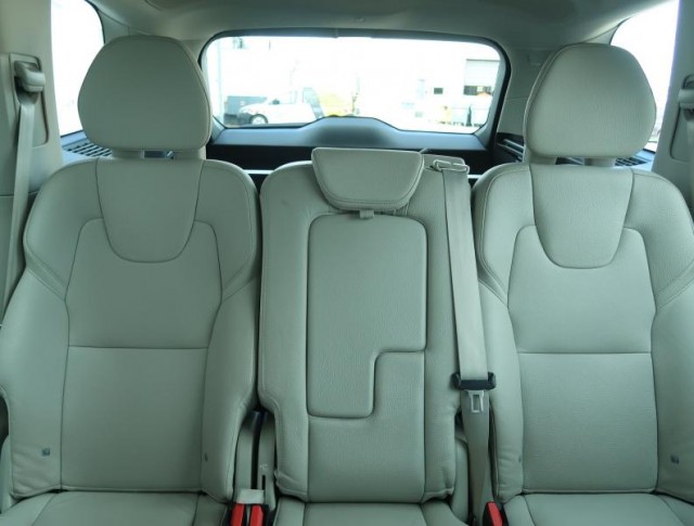 Volvo XC90  B5 AWD 