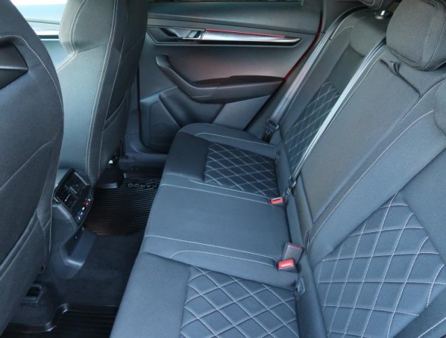 Škoda Karoq  1.5 TSI Sportline