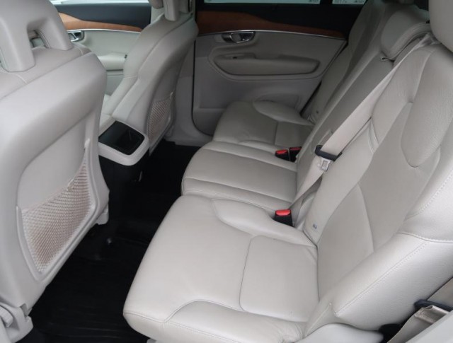 Volvo XC90  B5 AWD 